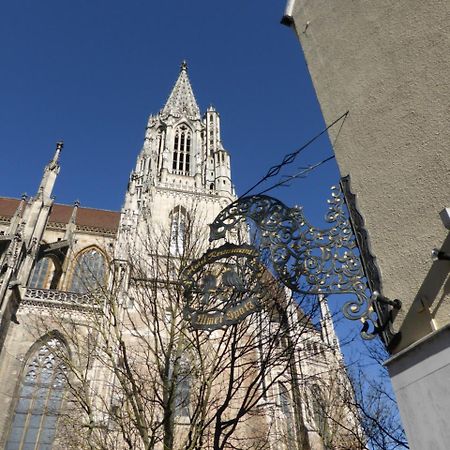 Hotel Ulmer Spatz Exterior foto
